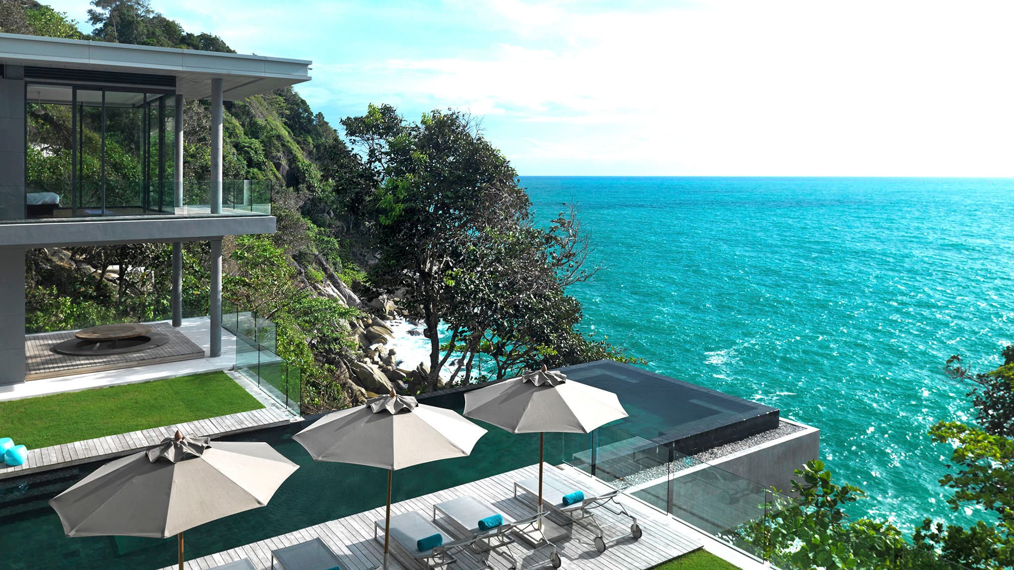 Villa Amanzi, a cliff front wedding venue in Kamala, Thailand