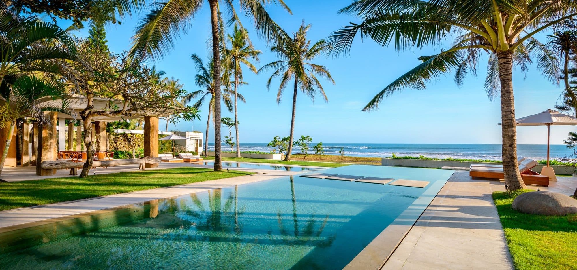 Villa Vedas, a cliff front wedding venue in Bali, Indonesia