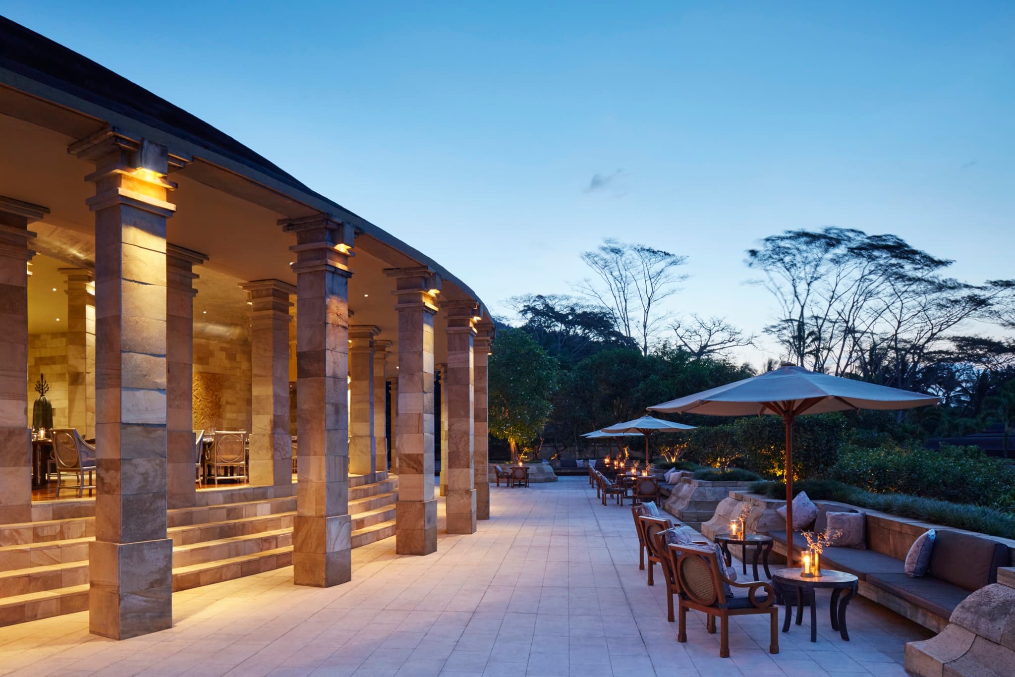 Amanjiwo — ricefields wedding venue in Yogyakarta, Indonesia · photo 5 of 8