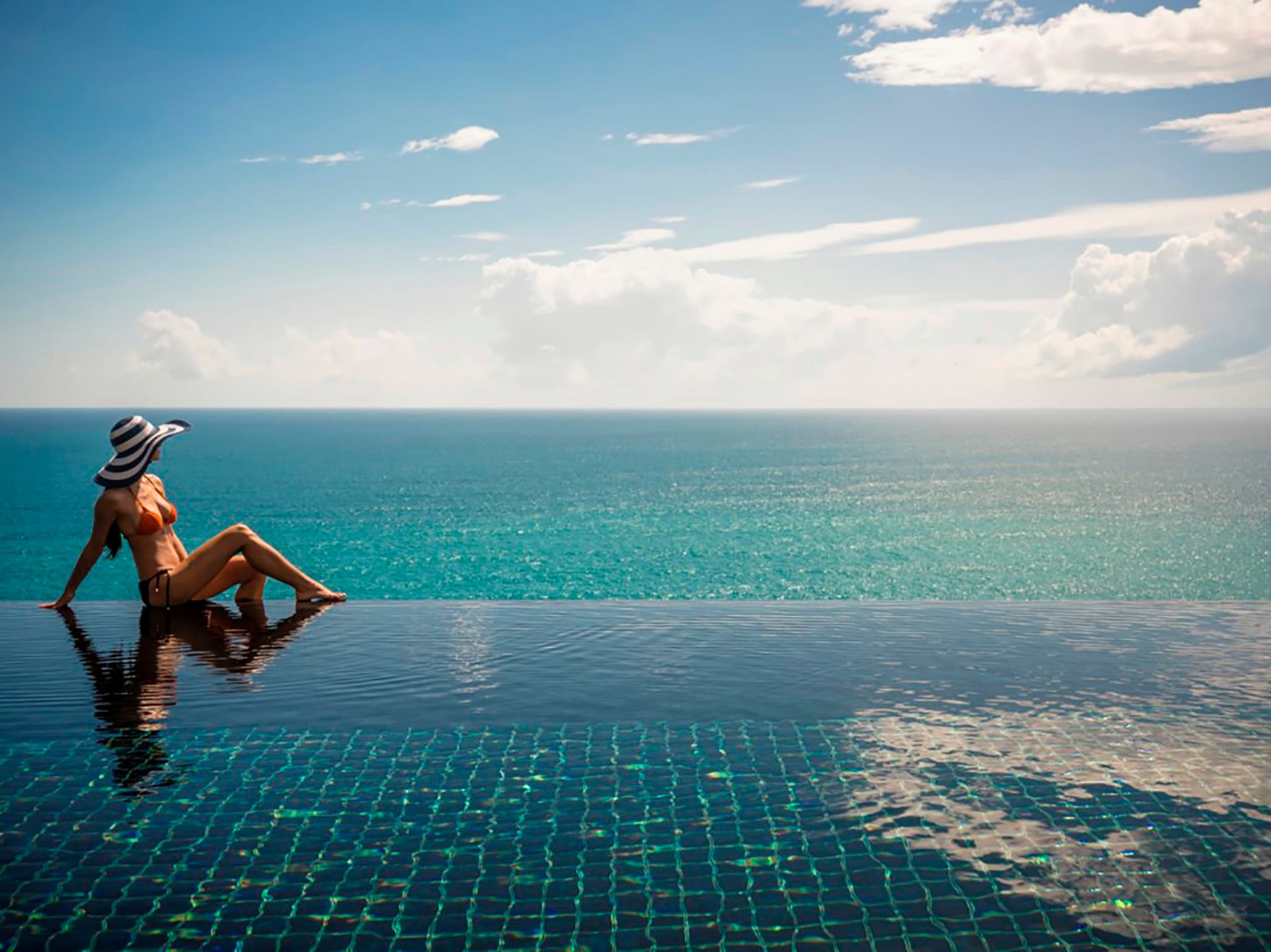 Baan Paa Talee Estate — cliff front wedding venue in Kamala, Thailand · photo 7 of 9