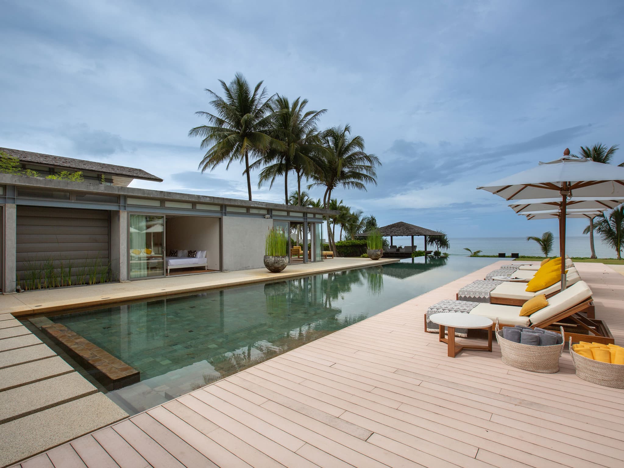 Villa Essenza — cliff front wedding venue in Natai Beach, Thailand · photo 3 of 11