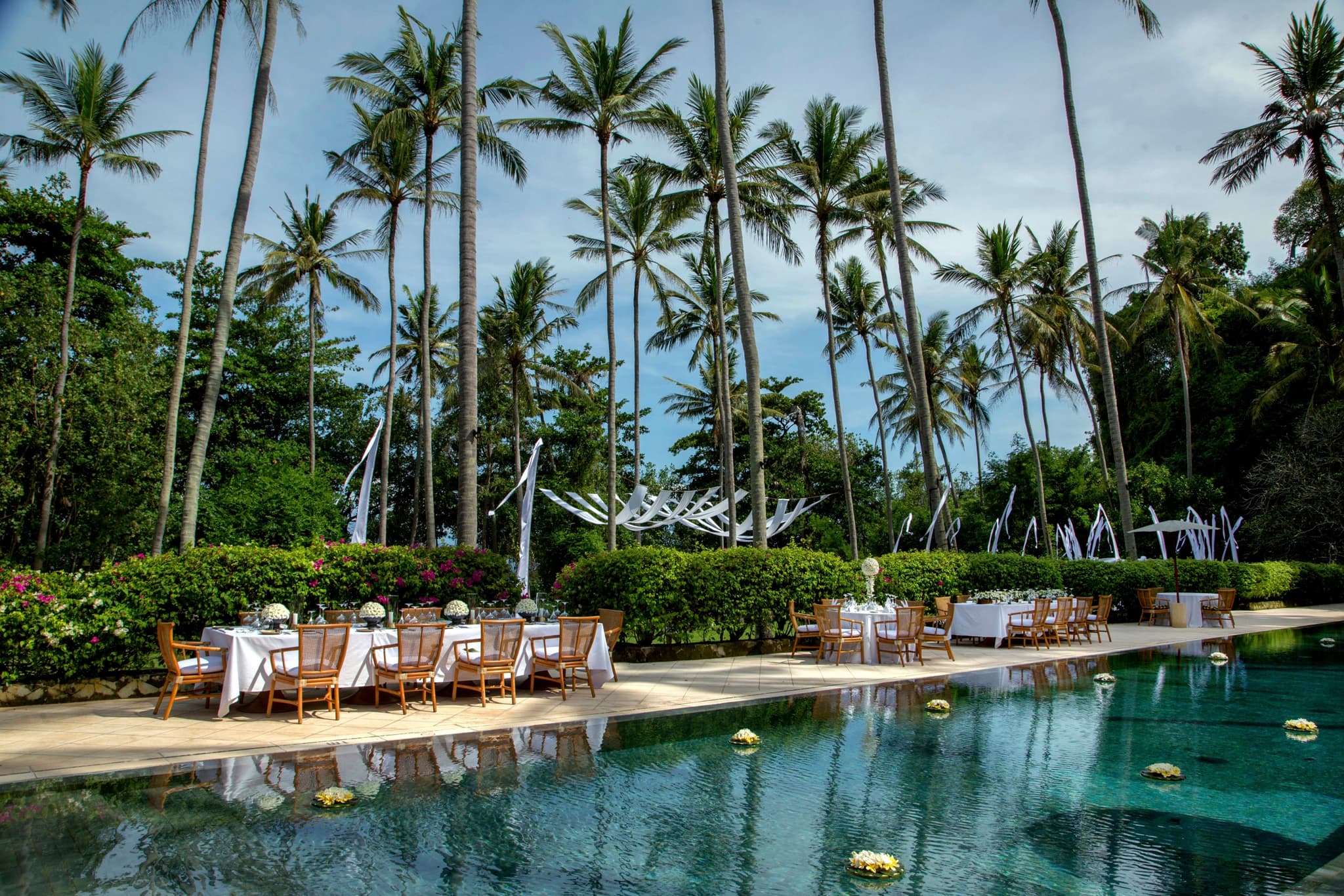 Amankila — beachfront wedding venue in Manggis, Indonesia · photo 3 of 8