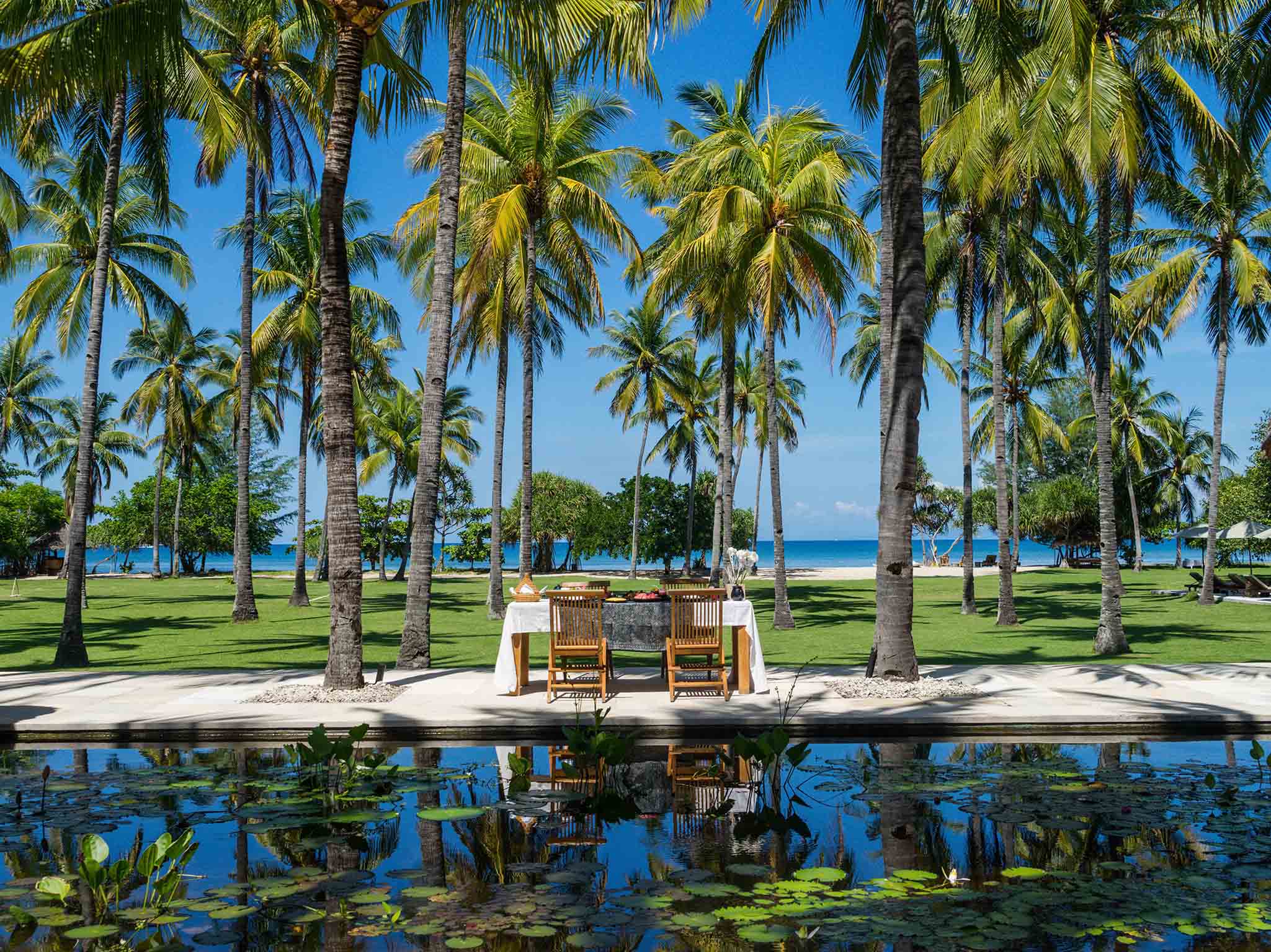 Sira Beach House — beachfront wedding venue in Lombok, Indonesia · photo 6 of 11