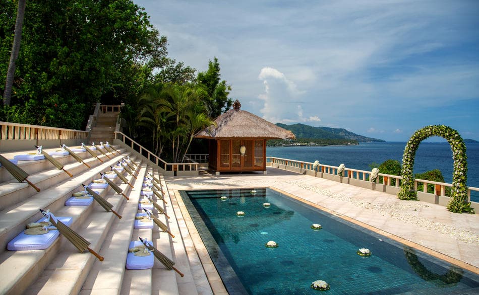 Amankila — beachfront wedding venue in Manggis, Indonesia · photo 5 of 8