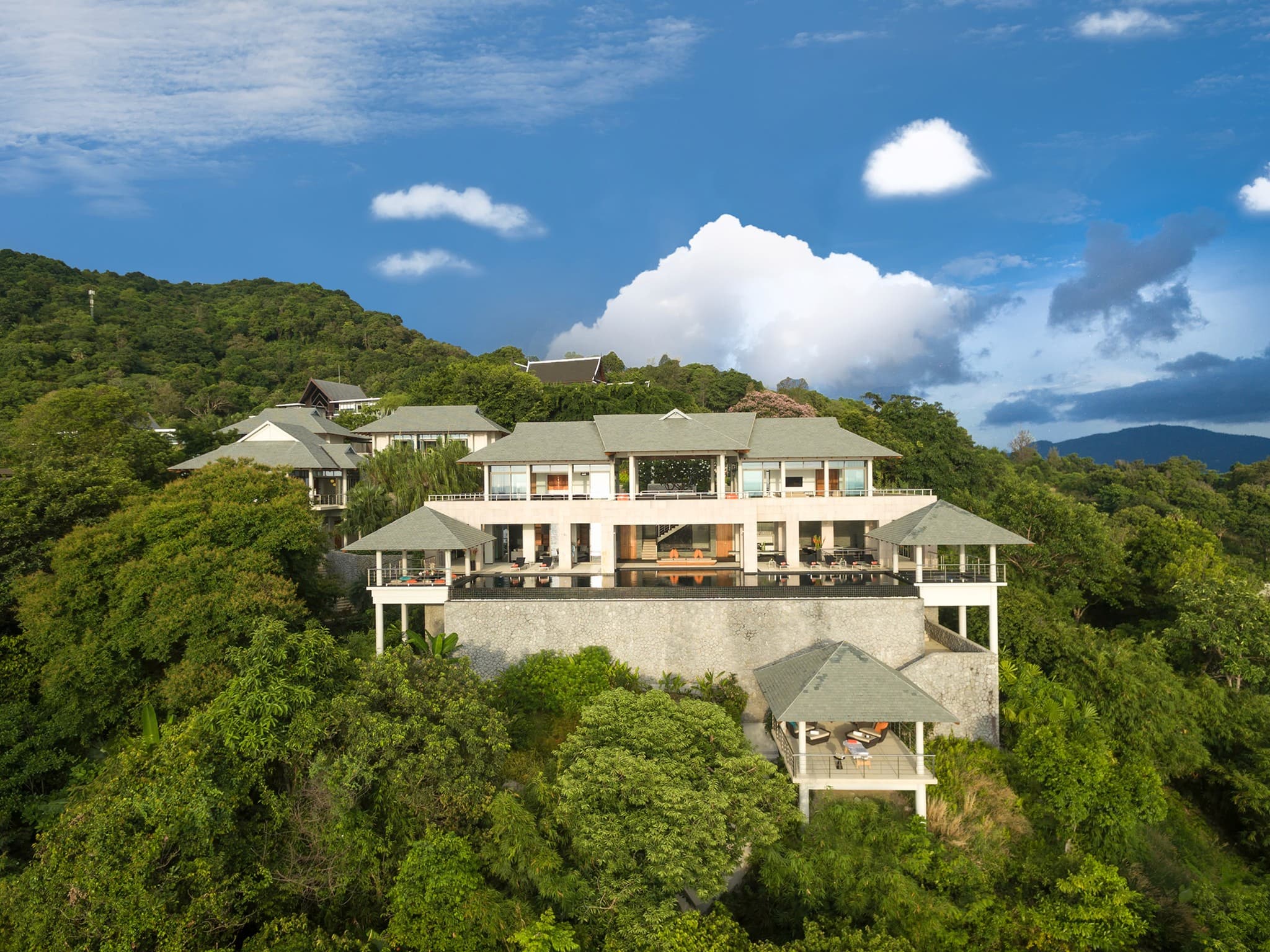 Baan Paa Talee Estate — cliff front wedding venue in Kamala, Thailand · photo 4 of 9