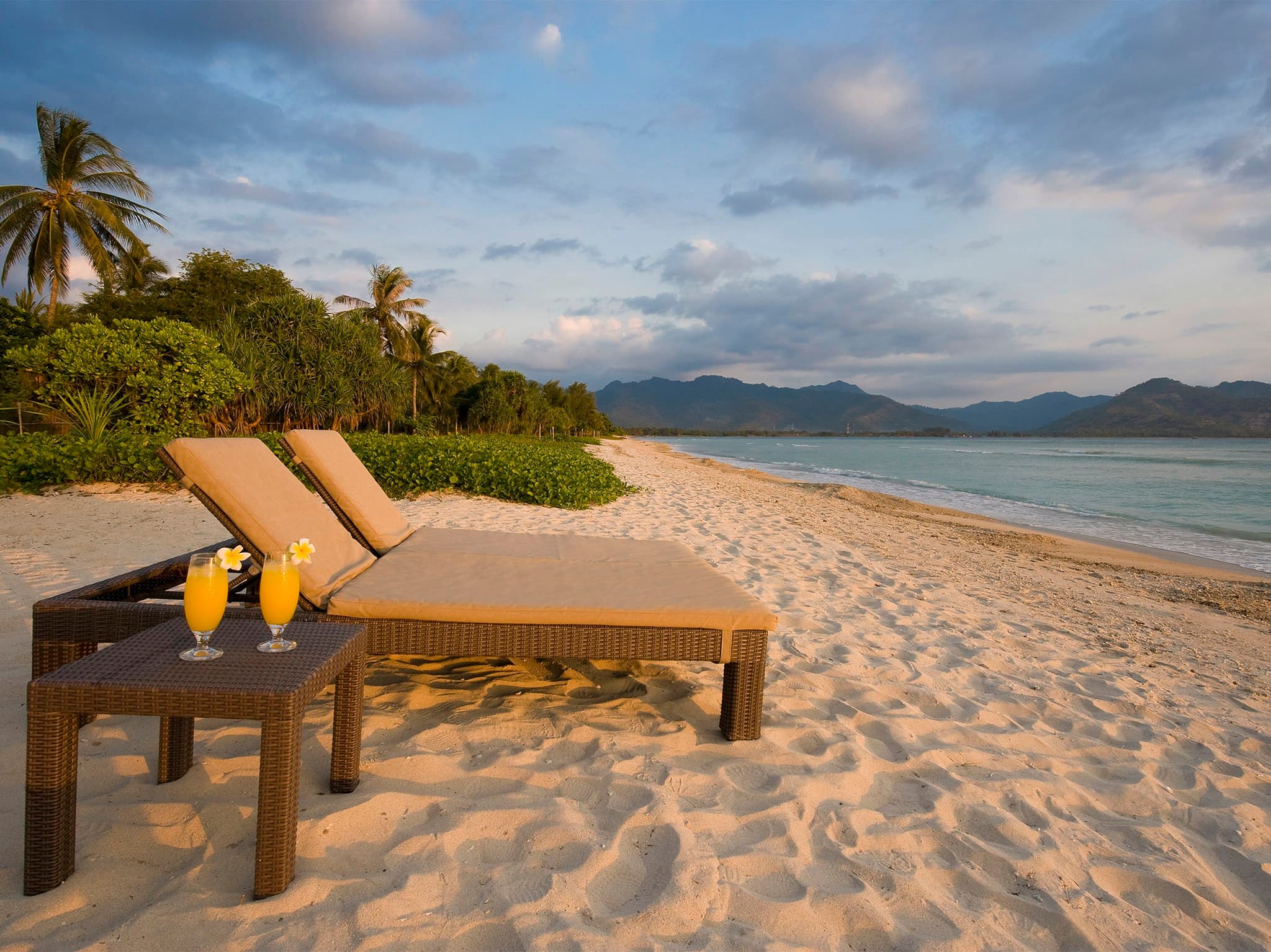 Sepoi Sepoi — beachfront wedding venue in Lombok, Indonesia · photo 3 of 11