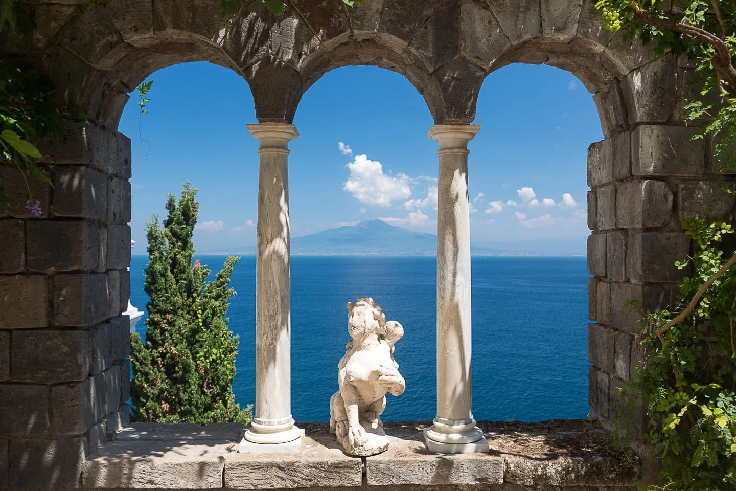 Villa Astor — views of bay of naples wedding venue in Amalfi Coast, Italy · photo 9 of 14