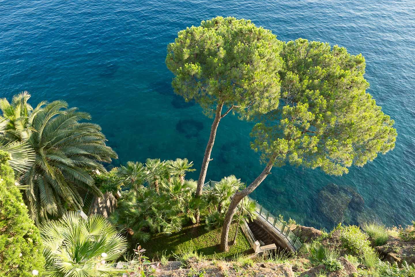 Villa Astor — views of bay of naples wedding venue in Amalfi Coast, Italy · photo 8 of 14