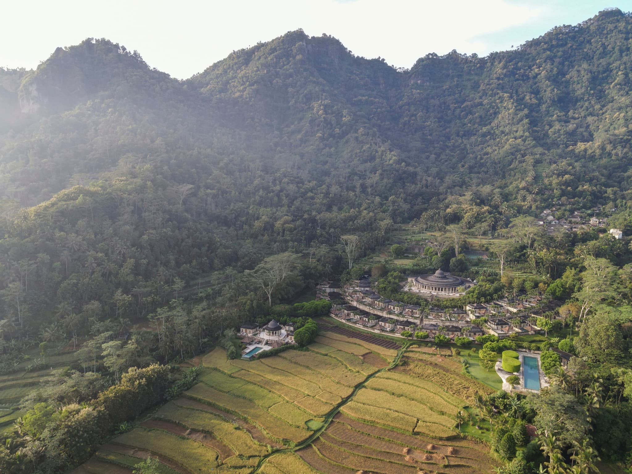 Amanjiwo — ricefields wedding venue in Yogyakarta, Indonesia · photo 8 of 8