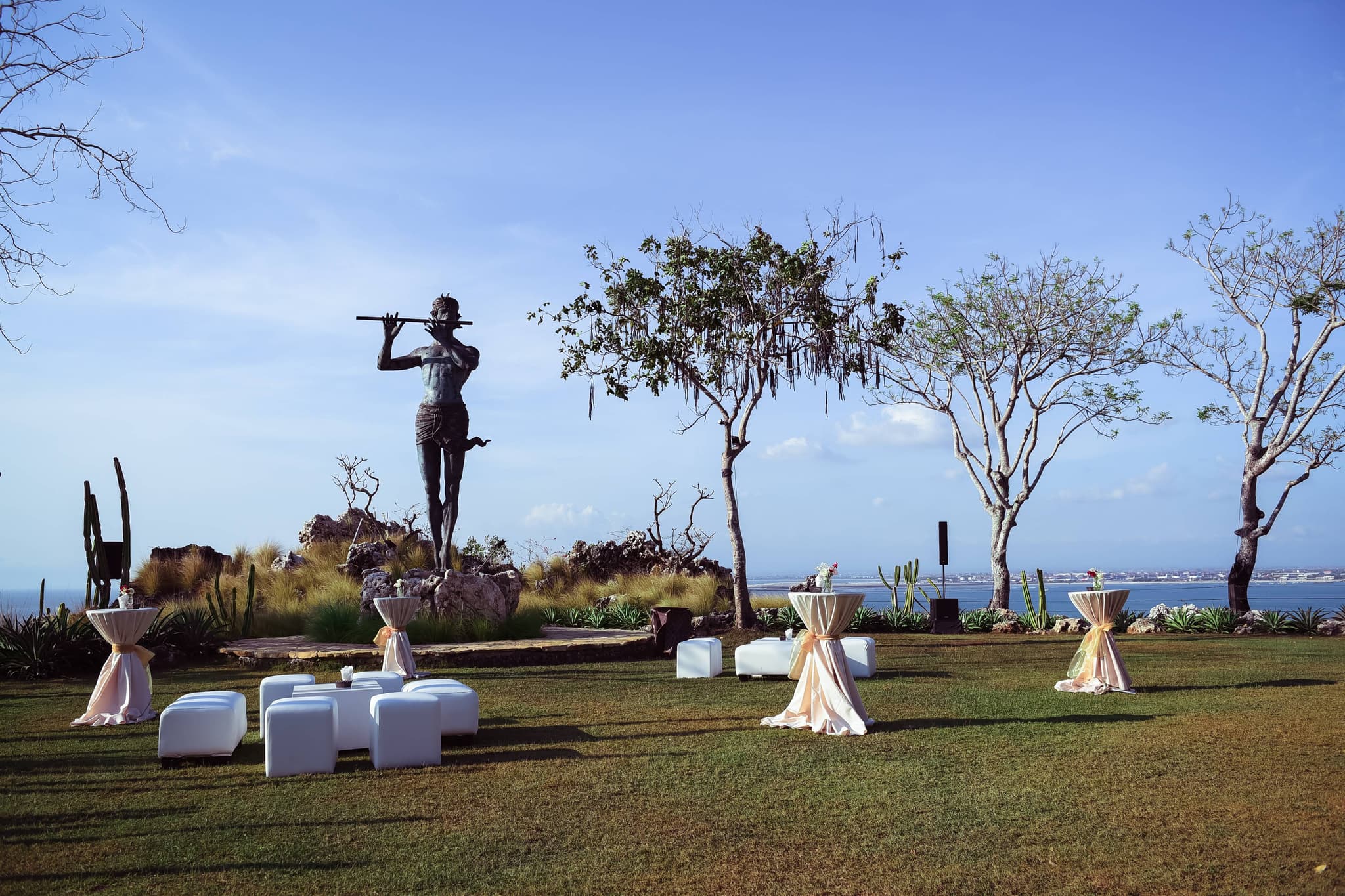 Puri Bhagawan — beach front wedding venue in Nusa Dua, Indonesia · photo 11 of 13