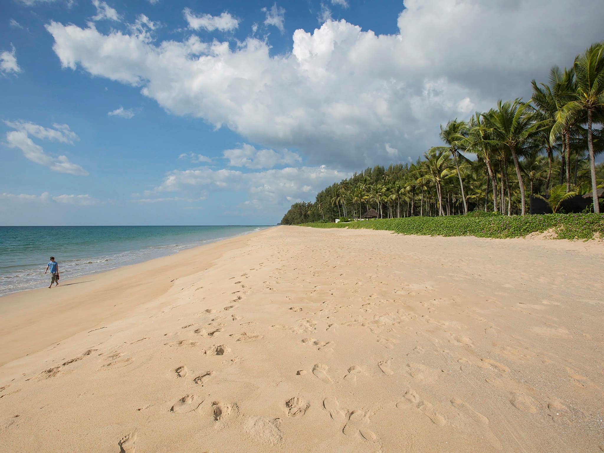 Jivana Beach Estate — beach front wedding venue in Natai Beach, Thailand · photo 10 of 11