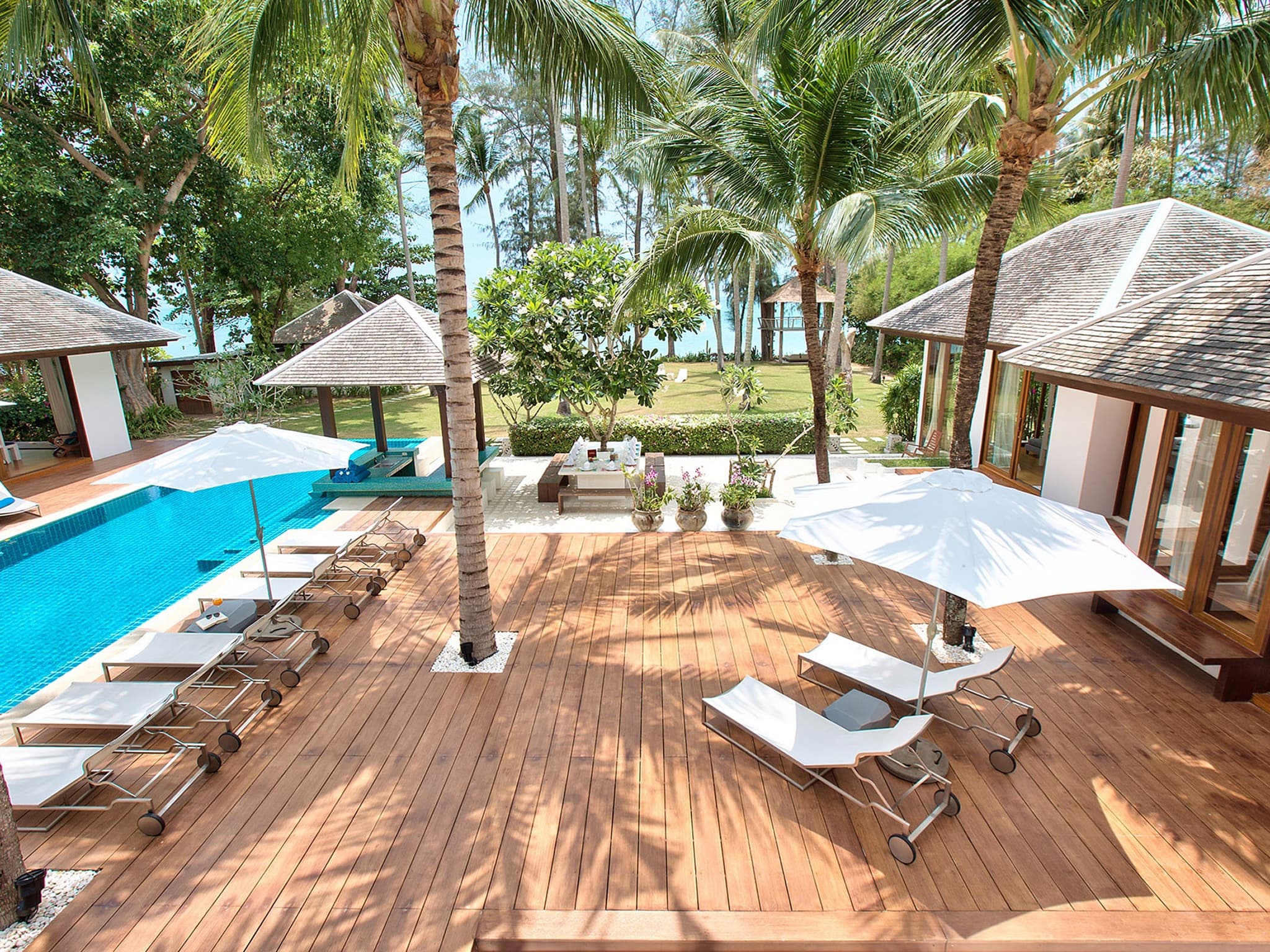 Ban Suriya — beach front wedding venue in Lipa Noi, Thailand · photo 5 of 9