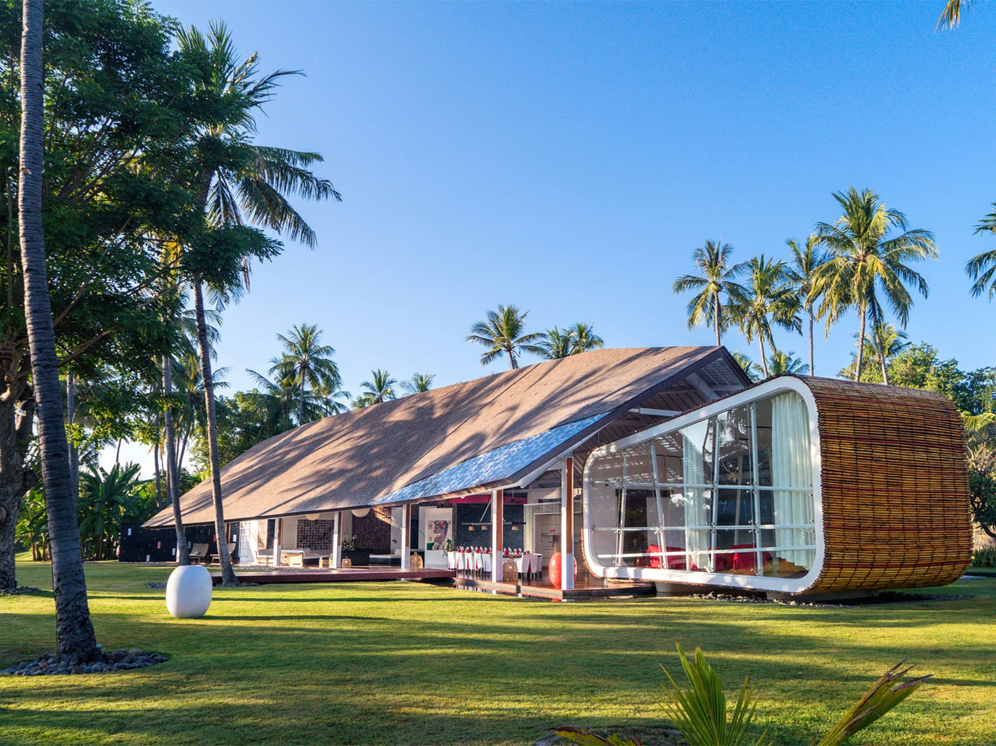 Villa Sapi — beachfront wedding venue in Lombok, Indonesia · photo 4 of 9