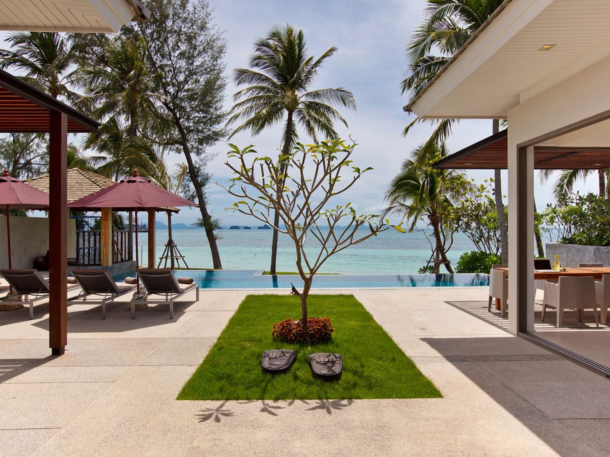 Inasia Samui — beach front wedding venue in Koh Samui, Thailand · photo 8 of 11