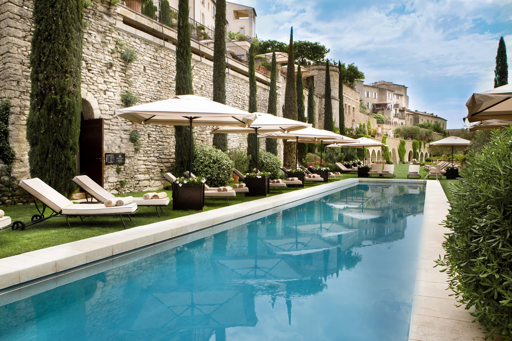 La Bastide de Gordes — valley wedding venue in Provence, France · photo 6 of 16