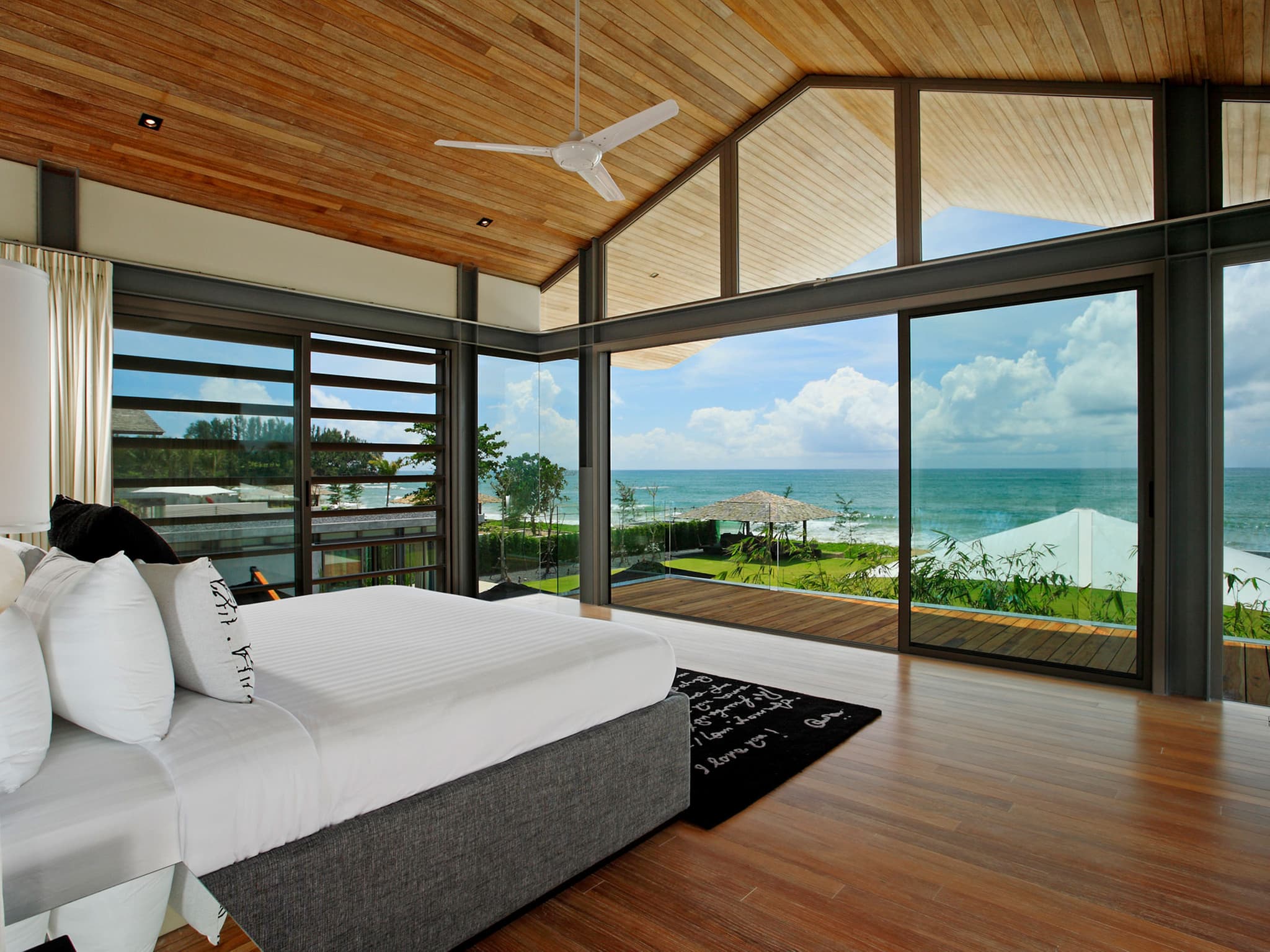 Villa Essenza — cliff front wedding venue in Natai Beach, Thailand · photo 10 of 11