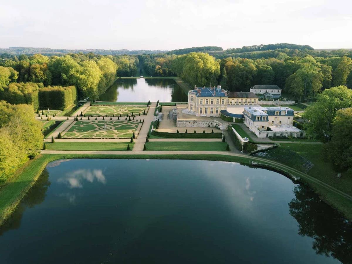 Chateau de Villette — historical landmark wedding venue in Paris, France · photo 5 of 16