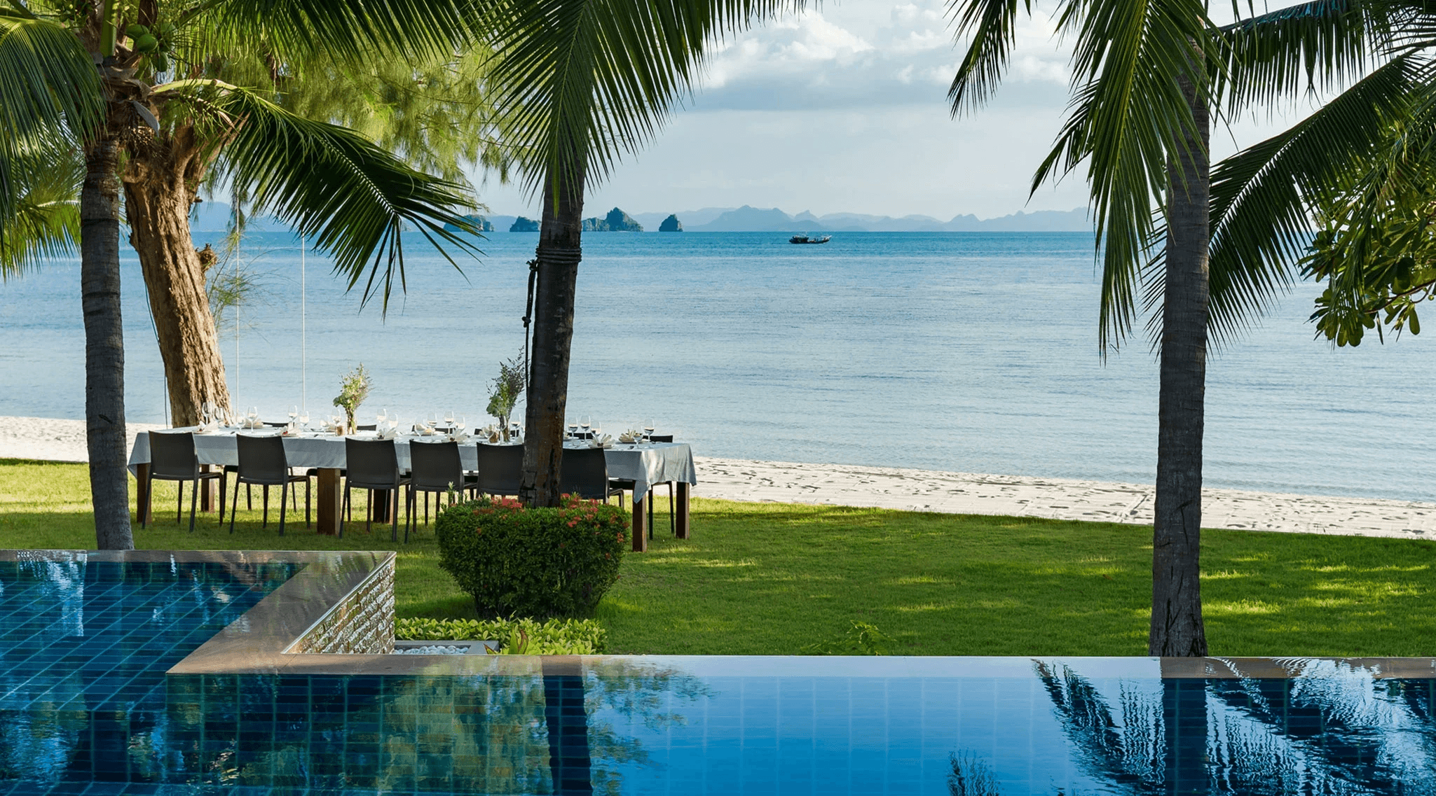 Inasia Samui — beach front wedding venue in Koh Samui, Thailand · photo 2 of 11