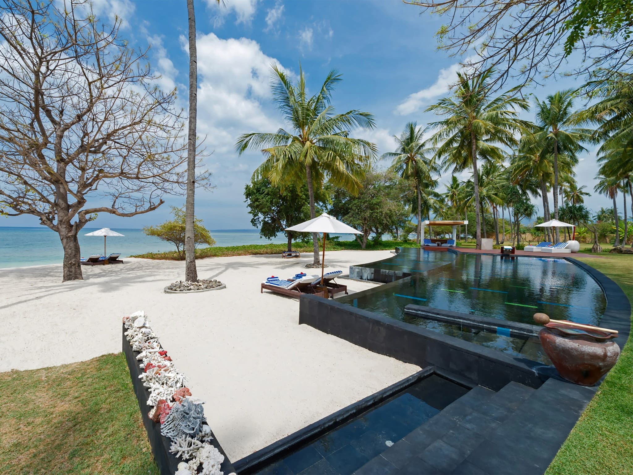Villa Sapi — beachfront wedding venue in Lombok, Indonesia · photo 2 of 9
