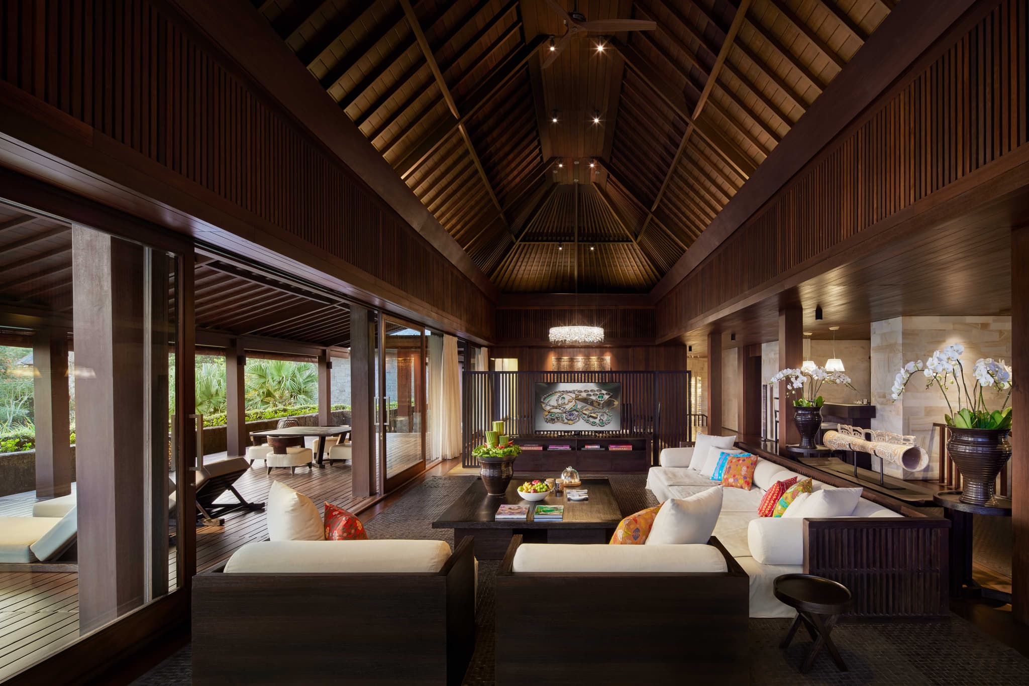 Bulgari Resort Bali — cliff front wedding venue in Uluwatu, Indonesia · photo 9 of 12
