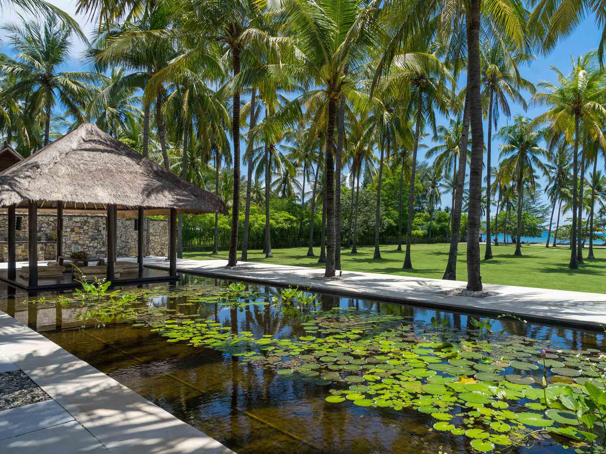 Sira Beach House — beachfront wedding venue in Lombok, Indonesia · photo 8 of 11