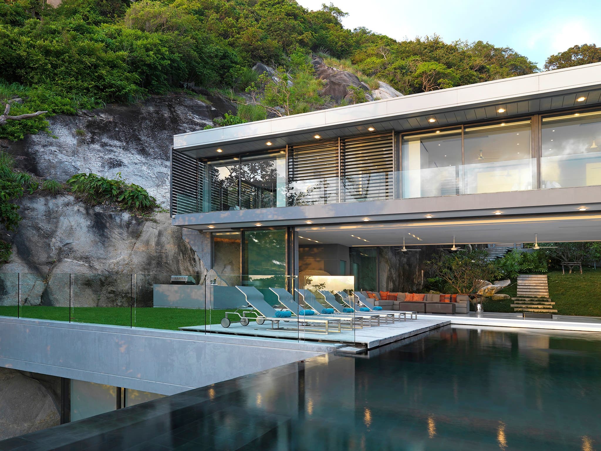 Amanzi Kamala — cliff front wedding venue in Kamala, Thailand · photo 8 of 11