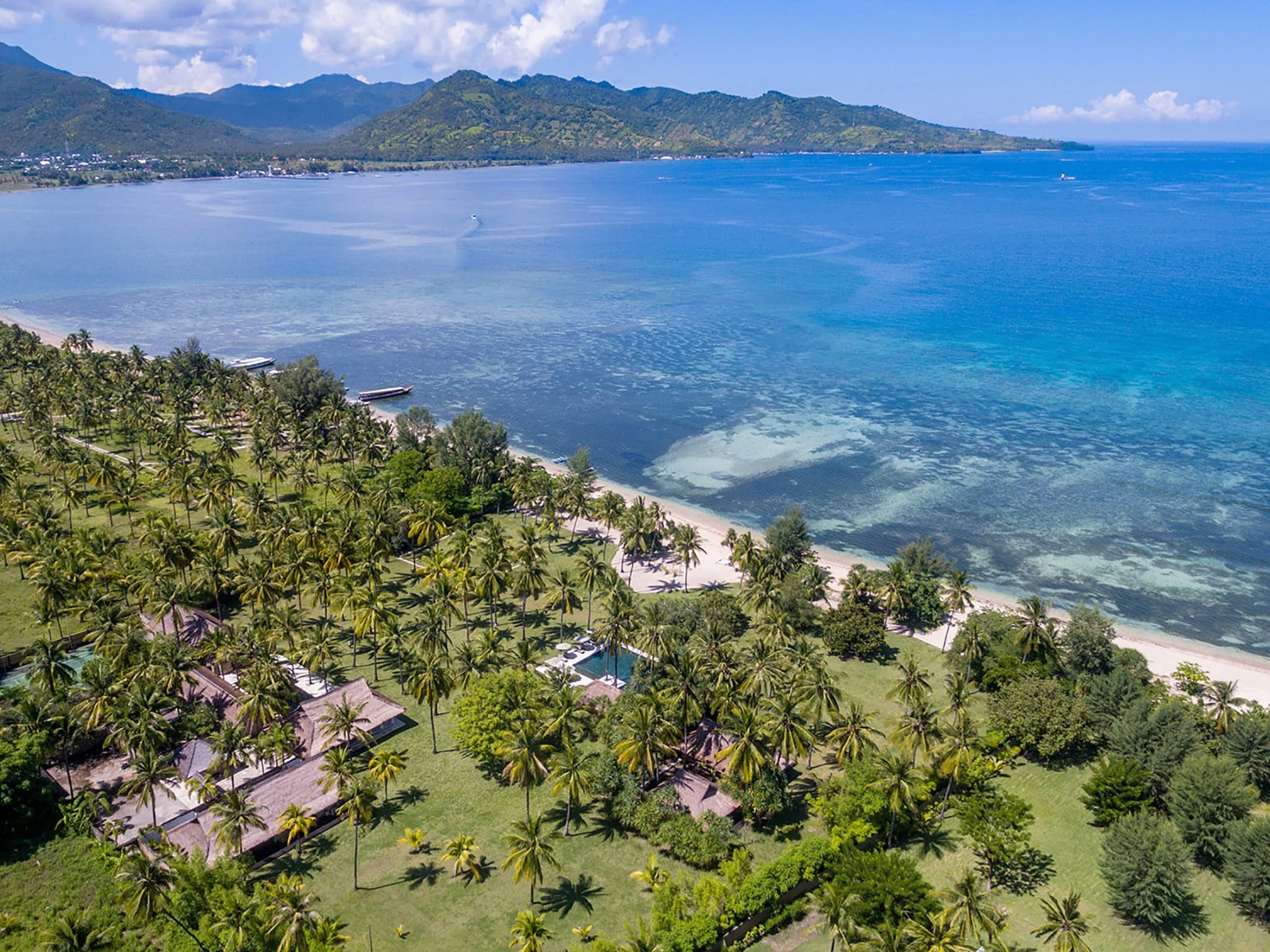 Sira Beach House — beachfront wedding venue in Lombok, Indonesia · photo 4 of 11