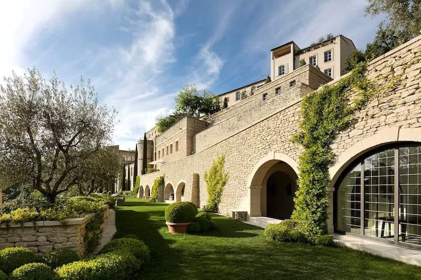 La Bastide de Gordes — valley wedding venue in Provence, France · photo 13 of 16