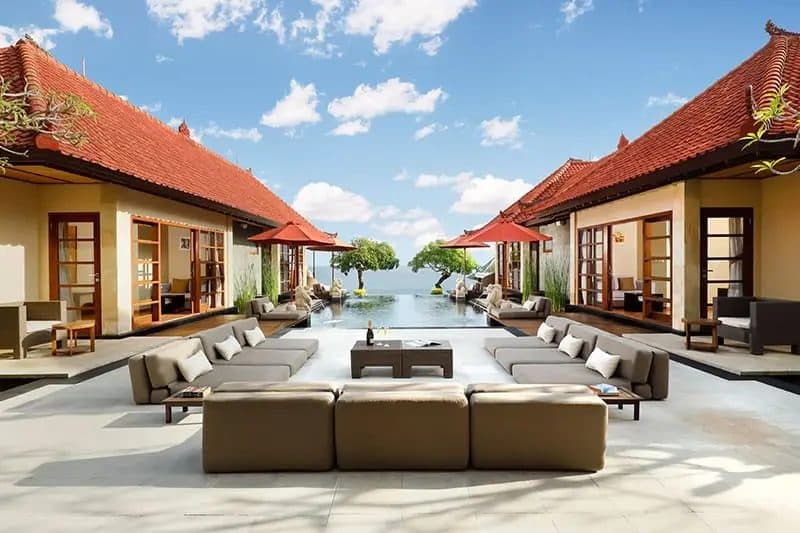 Nagasutra, a cliff front wedding venue in Uluwatu, Indonesia