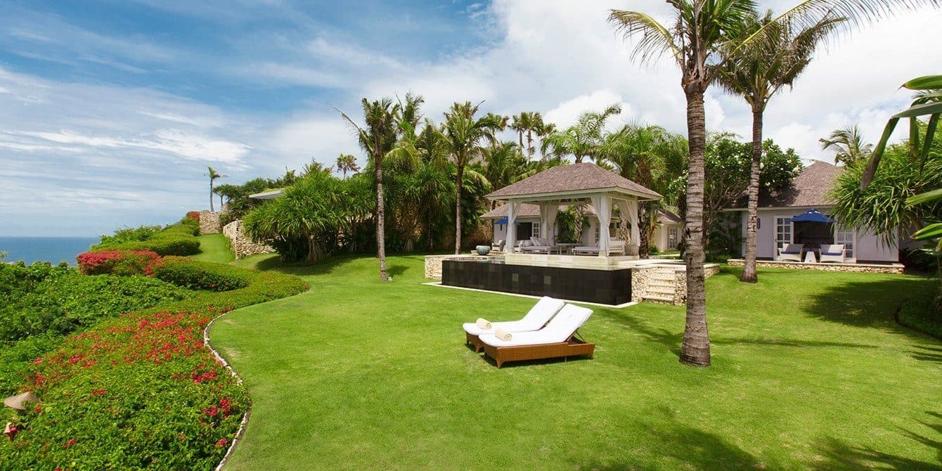 Villa Tamarama — the lawn and pavilion above the sea · Bali, Indonesia